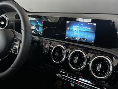 MERCEDES-BENZ A 200 Sedan 1.3 16V 4P CGI STYLE 7G-TRONIC DCT AUTOMTICO, Foto 9