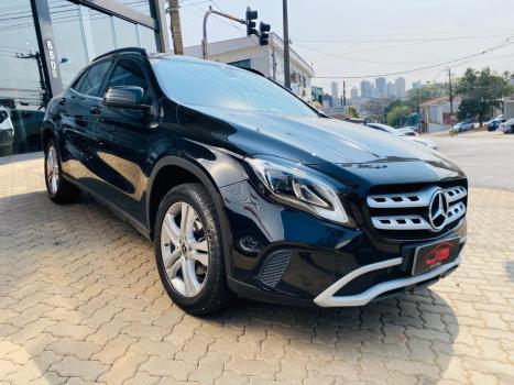 MERCEDES-BENZ GLA 200 , Foto 2