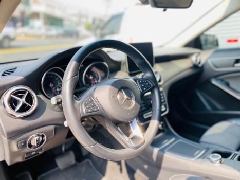 MERCEDES-BENZ GLA 200 , Foto 8