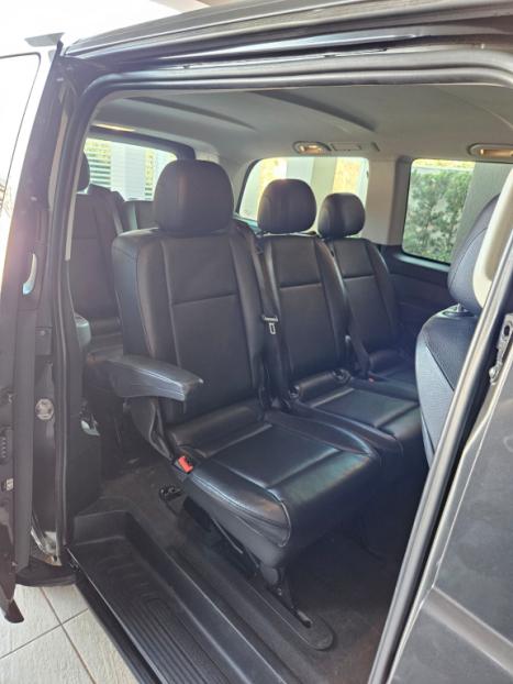 MERCEDES-BENZ Vito 2.0 16V 4P CGI FLEX TOURER 119 LUXO 7+1, Foto 4