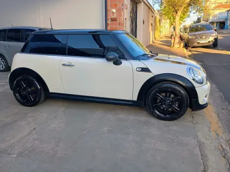 MINI Cooper 1.6 16V, Foto 2