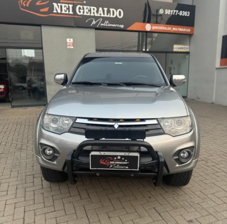 MITSUBISHI L 200 Triton 3.2 16V HPE 4X4 CABINE DUPLA TURBO DIESEL INTERCOOLER AUTOMTICO, Foto 2