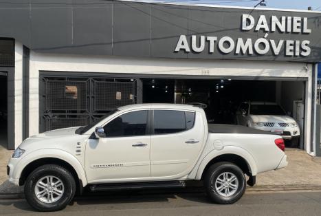 MITSUBISHI L 200 Triton 3.5 V6 HPE 4X4 FLEX CABINE DUPLA AUTOMTICO, Foto 2