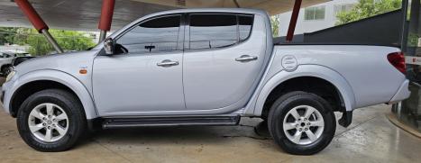 MITSUBISHI L 200 Triton 3.5 V6 HPE 4X4 FLEX CABINE DUPLA AUTOMTICO, Foto 4