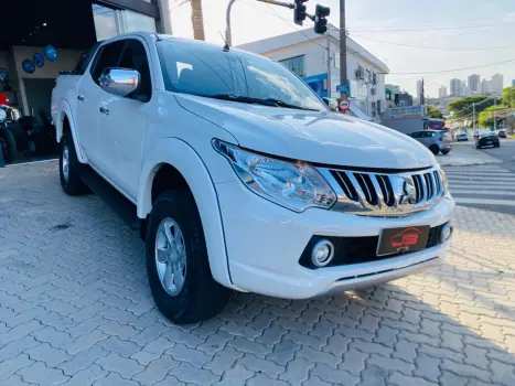 MITSUBISHI L 200 Triton , Foto 3