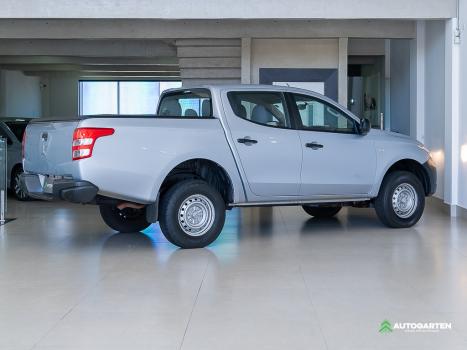 MITSUBISHI L 200 Triton 2.4 16V SPORT GLX 4X4 CABINE DUPLA TURBO DIESEL, Foto 4