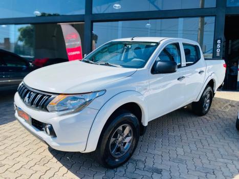 MITSUBISHI L 200 Triton 2.4 16V SPORT GL CABINE DUPLA TURBO DIESEL, Foto 3