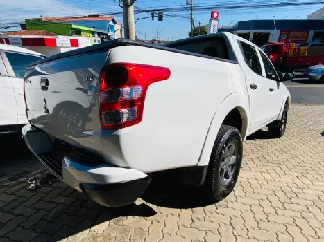 MITSUBISHI L 200 Triton 2.4 16V SPORT GL CABINE DUPLA TURBO DIESEL, Foto 5