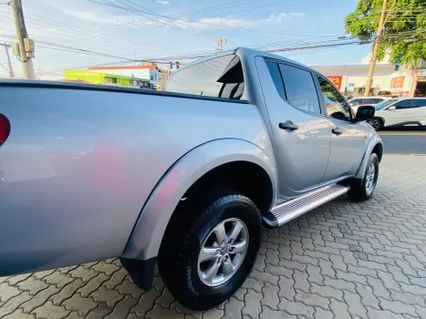 MITSUBISHI L 200 Triton 2.4 16V FLEX HLS CABINE DUPLA, Foto 5