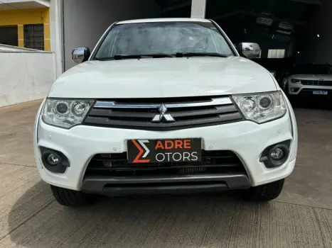 MITSUBISHI L 200 Triton 3.2 16V HPE 4X4 CABINE DUPLA TURBO DIESEL INTERCOOLER AUTOMTICO, Foto 9