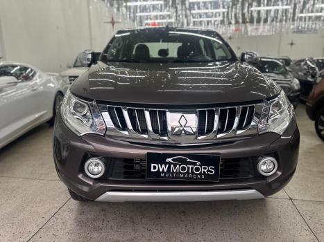 MITSUBISHI L 200 Triton 2.4 16V SPORT HPE TOP 4X4 CABINE DUPLA TURBO DIESEL AUTOMTICO, Foto 16