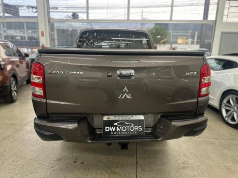 MITSUBISHI L 200 Triton 2.4 16V SPORT HPE TOP 4X4 CABINE DUPLA TURBO DIESEL AUTOMTICO, Foto 22