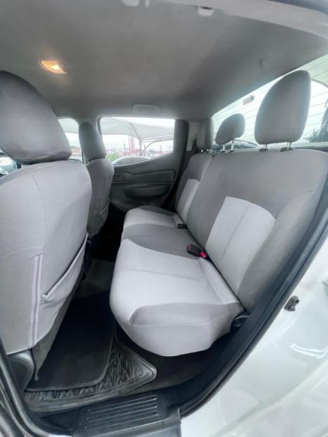 MITSUBISHI L 200 Triton 2.4 16V SPORT GL CABINE DUPLA TURBO DIESEL, Foto 10