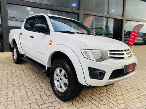 MITSUBISHI L 200 Triton 2.4 16V FLEX HLS CABINE DUPLA, Foto 2