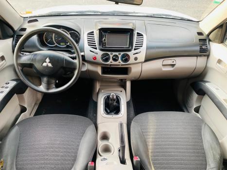 MITSUBISHI L 200 Triton 2.4 16V FLEX HLS CABINE DUPLA, Foto 8