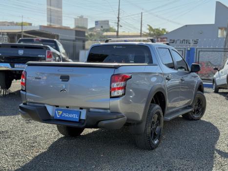 MITSUBISHI L 200 Triton 2.4 16V SPORT GLS CABINE DUPLA TURBO DIESEL AUTOMTICO, Foto 3