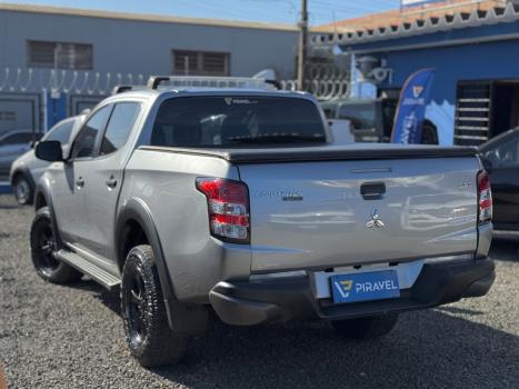 MITSUBISHI L 200 Triton 2.4 16V SPORT GLS CABINE DUPLA TURBO DIESEL AUTOMTICO, Foto 4