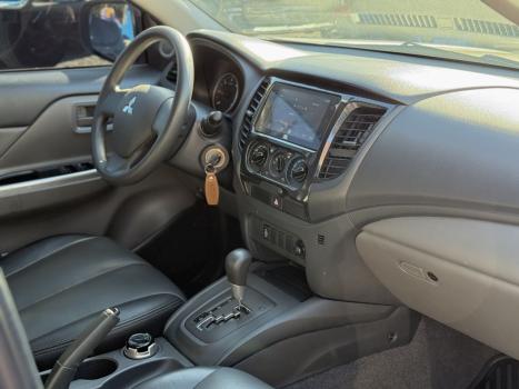 MITSUBISHI L 200 Triton 2.4 16V SPORT GLS CABINE DUPLA TURBO DIESEL AUTOMTICO, Foto 5