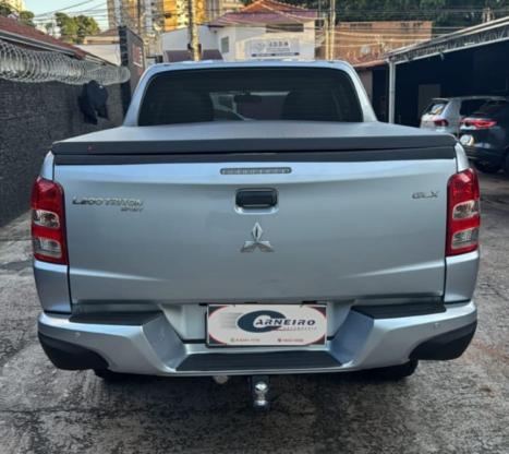 MITSUBISHI L 200 Triton 2.4 16V SPORT GLX 4X4 CABINE DUPLA TURBO DIESEL, Foto 4