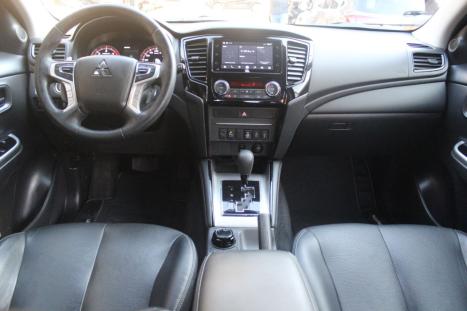 MITSUBISHI L 200 Triton 2.4 16V SPORT HPE-S 4X4 CABINE DUPLA TURBO DIESEL AUTOMTICO, Foto 11