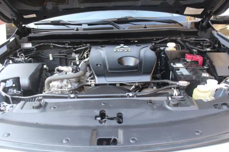 MITSUBISHI L 200 Triton 2.4 16V SPORT HPE-S 4X4 CABINE DUPLA TURBO DIESEL AUTOMTICO, Foto 15