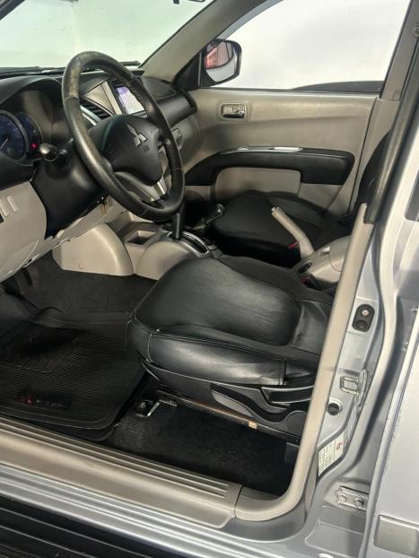 MITSUBISHI L 200 Triton 3.2 16V HPE 4X4 CABINE DUPLA TURBO DIESEL INTERCOOLER AUTOMTICO, Foto 7