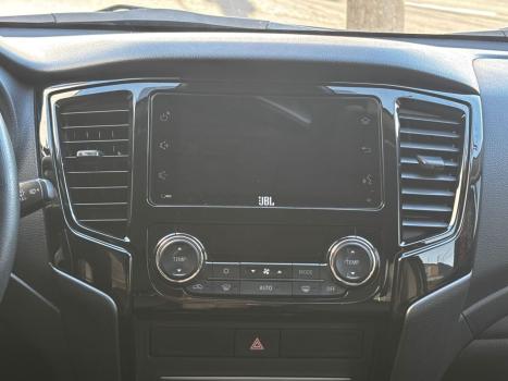 MITSUBISHI L 200 Triton 2.4 16V SPORT HPE 4X4 CABINE DUPLA TURBO DIESEL AUTOMTICO, Foto 18