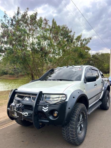 MITSUBISHI L 200 Triton 3.5 V6 HPE 4X4 FLEX CABINE DUPLA AUTOMTICO, Foto 1