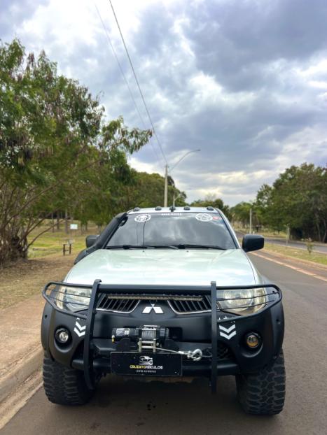 MITSUBISHI L 200 Triton 3.5 V6 HPE 4X4 FLEX CABINE DUPLA AUTOMTICO, Foto 2