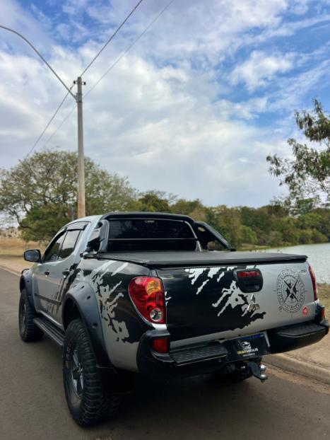 MITSUBISHI L 200 Triton 3.5 V6 HPE 4X4 FLEX CABINE DUPLA AUTOMTICO, Foto 3