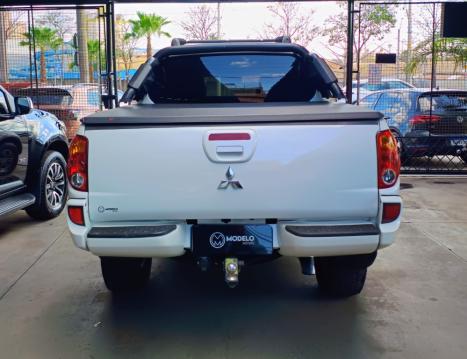 MITSUBISHI L 200 Triton 3.2 16V HPE 4X4 CABINE DUPLA TURBO DIESEL INTERCOOLER AUTOMTICO, Foto 4