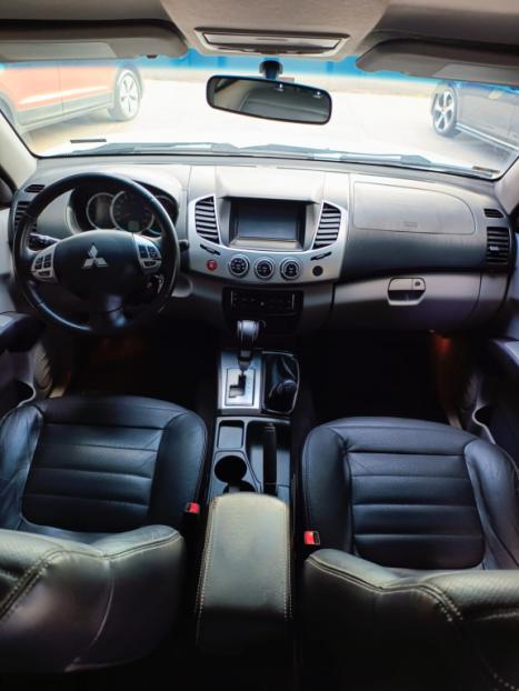 MITSUBISHI L 200 Triton 3.2 16V HPE 4X4 CABINE DUPLA TURBO DIESEL INTERCOOLER AUTOMTICO, Foto 7