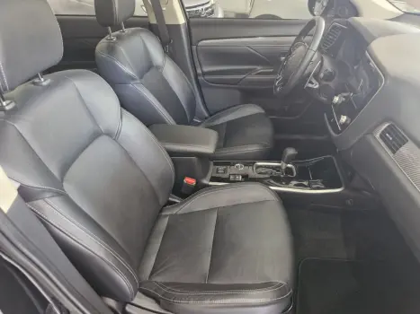 MITSUBISHI Outlander 3.0 V6 24V 4P HPE-S AWD AUTOMTICO, Foto 7