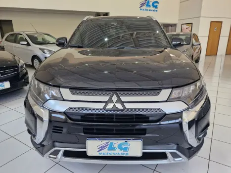 MITSUBISHI Outlander 3.0 V6 24V 4P HPE-S AWD AUTOMTICO, Foto 10