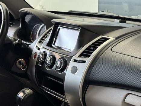 MITSUBISHI Pajero 3.5 V6 24V 4P FLEX HPE 4X4 AUTOMTICO, Foto 5