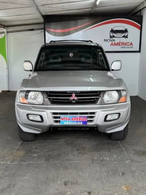 MITSUBISHI Pajero 3.2 16V 4P 4X4 7 LUGARES HPE TURBO DIESEL INTERCOOLER AUTOMTICO, Foto 2