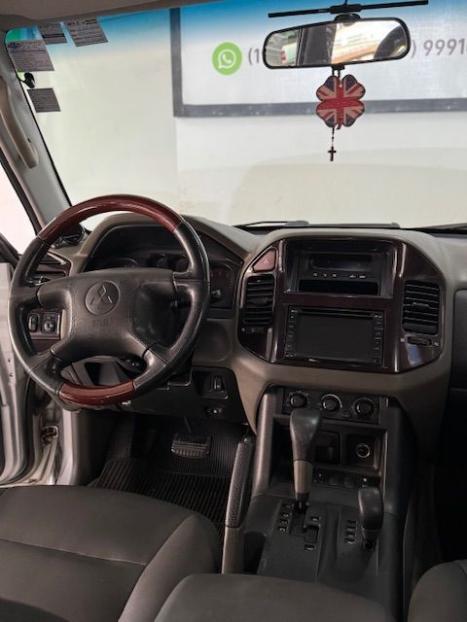 MITSUBISHI Pajero 3.2 16V 4P 4X4 7 LUGARES HPE TURBO DIESEL INTERCOOLER AUTOMTICO, Foto 8