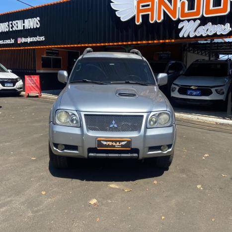MITSUBISHI Pajero 3.2 16V 4P 4X4 7 LUGARES HPE TURBO DIESEL INTERCOOLER AUTOMTICO, Foto 2