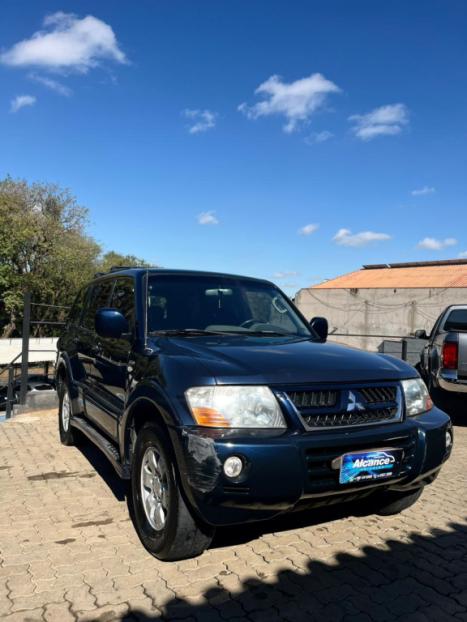 MITSUBISHI Pajero Full 3.8 V6 24V 4P HPE 4X4 AUTOMTICO, Foto 2
