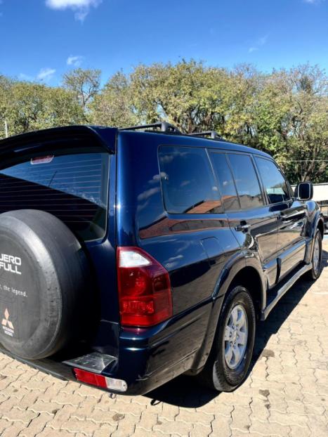 MITSUBISHI Pajero Full 3.8 V6 24V 4P HPE 4X4 AUTOMTICO, Foto 4