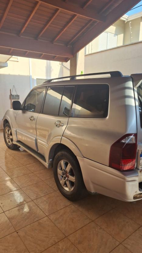 MITSUBISHI Pajero Full 3.2 16V HPE 4X4 TURBO DIESEL AUTOMTICO, Foto 2
