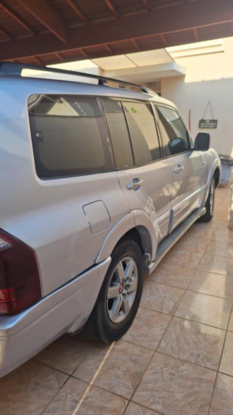 MITSUBISHI Pajero Full 3.2 16V HPE 4X4 TURBO DIESEL AUTOMTICO, Foto 3