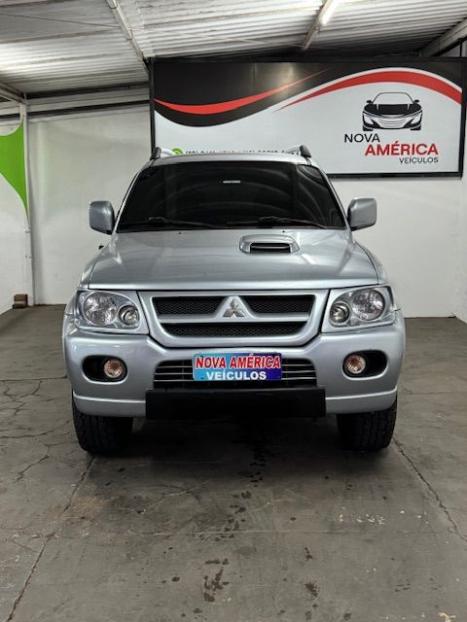 MITSUBISHI Pajero Sport 2.8 4P 4X4 TURBO INTERCOOLER AUTOMTICO, Foto 2