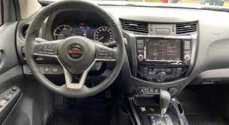 NISSAN Frontier 2.3 ATTACK CABINE DUPLA 4X4 BI-TURBO DIESEL AUTOMTICO, Foto 4