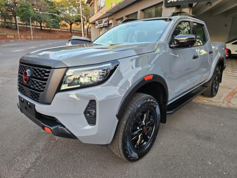 NISSAN Frontier 2.3 16V PRO4X CABINE DUPLA 4X4 BI-TURBO DIESEL AUTOMTICO, Foto 3