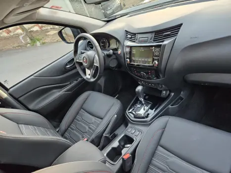 NISSAN Frontier 2.3 16V PRO4X CABINE DUPLA 4X4 BI-TURBO DIESEL AUTOMTICO, Foto 6