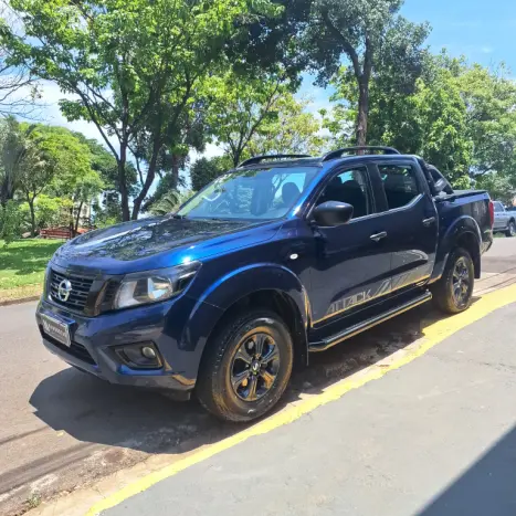 NISSAN Frontier 2.3 ATTACK CABINE DUPLA 4X4 BI-TURBO DIESEL AUTOMTICO, Foto 3