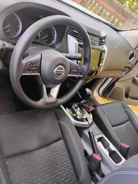 NISSAN Frontier 2.3 ATTACK CABINE DUPLA 4X4 BI-TURBO DIESEL AUTOMTICO, Foto 4