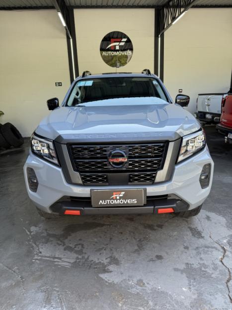NISSAN Frontier 2.3 16V PRO4X CABINE DUPLA 4X4 BI-TURBO DIESEL AUTOMTICO, Foto 2