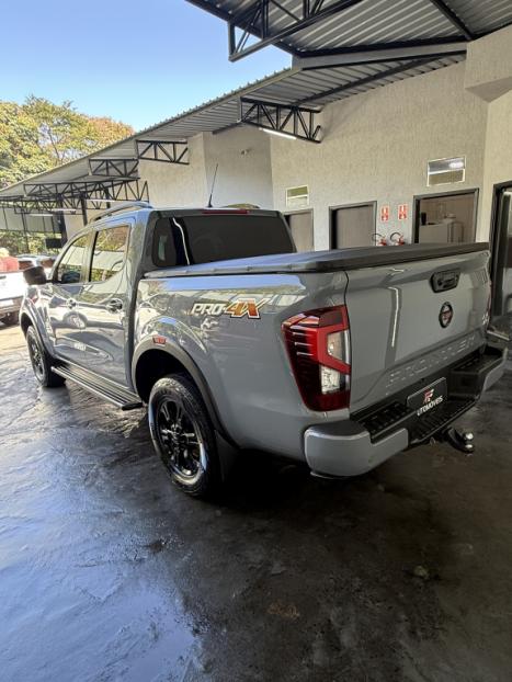 NISSAN Frontier 2.3 16V PRO4X CABINE DUPLA 4X4 BI-TURBO DIESEL AUTOMTICO, Foto 4